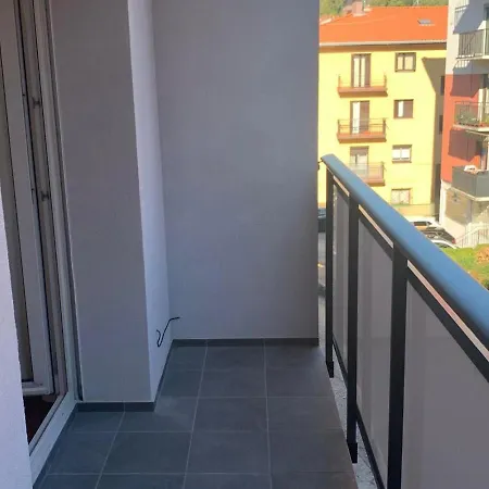 Apto Reformado A 20 Mins De La Playa * Pasajes Ancho