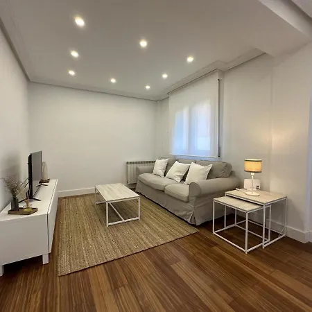 Apto Reformado A 20 Mins De La Playa * Pasajes Ancho